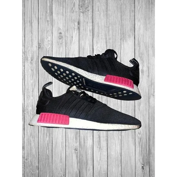 Adidas Originals NMD_R1 Sneakers Core Black Energy Pink EE5100 Men’s Size 10.5