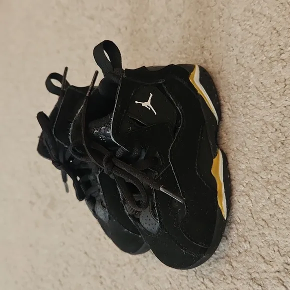 Air Jordan True Flight toddler sneakers