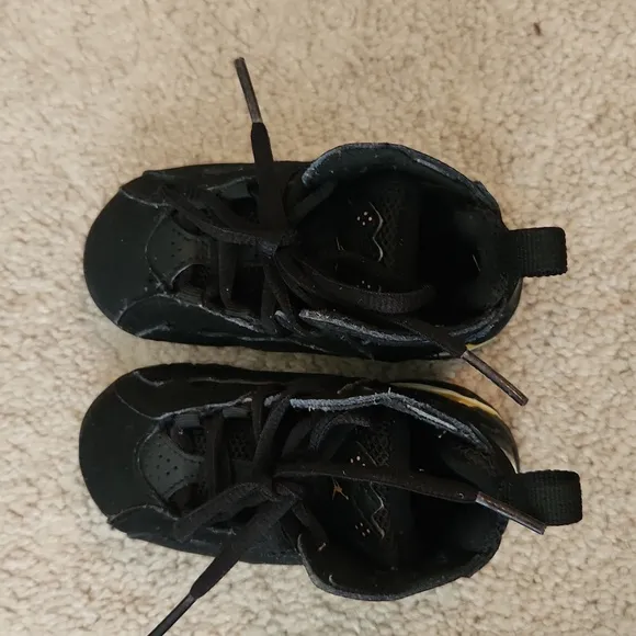 Air Jordan True Flight toddler sneakers