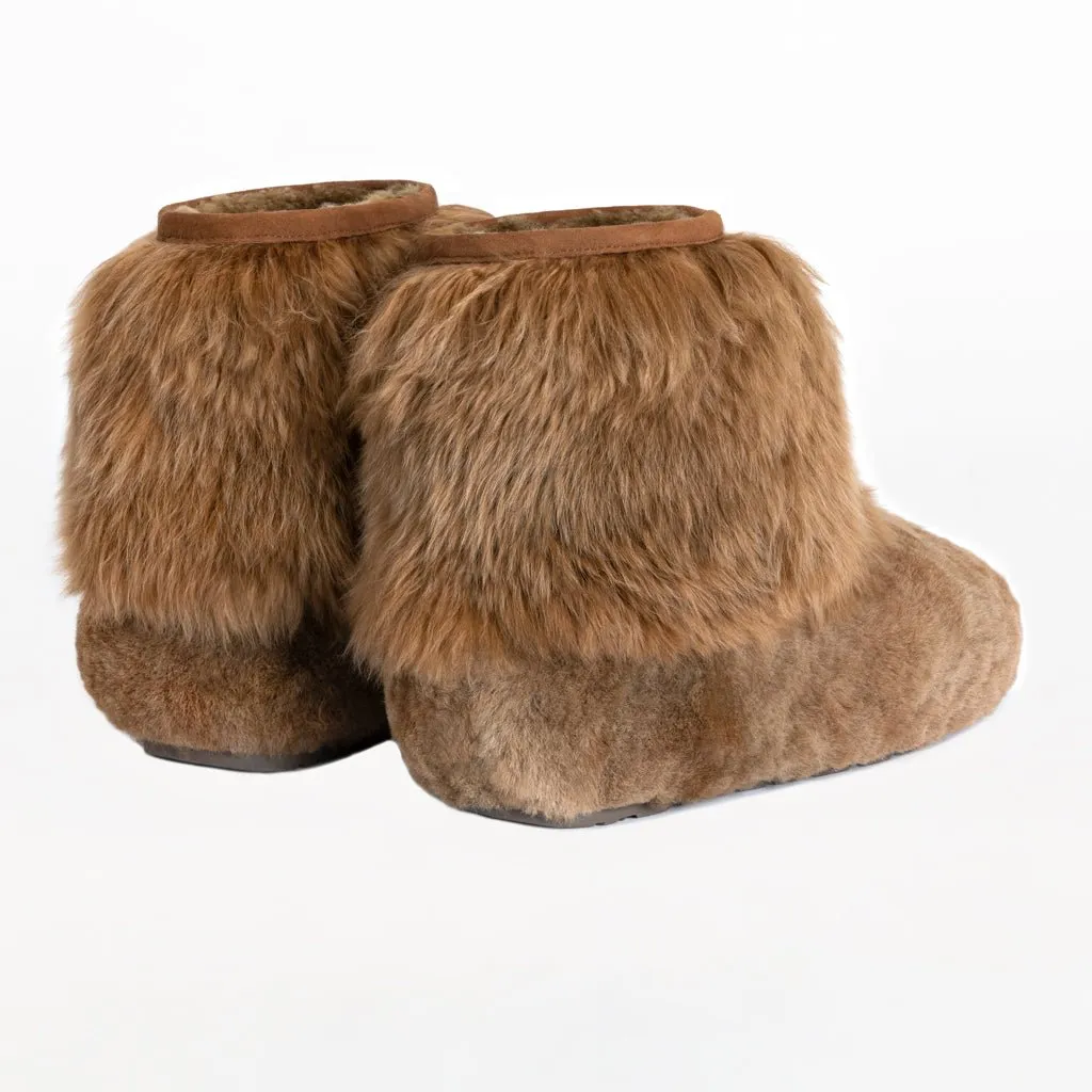 Alpaca Fur Boots in color Camel