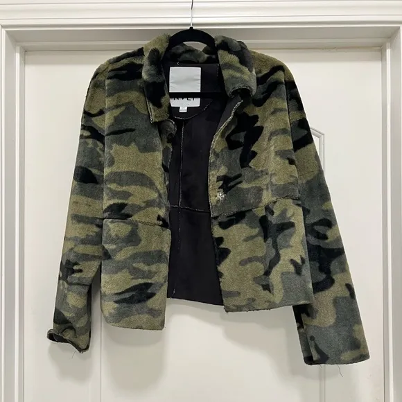 Anthropologie NVLT Vincenza Camo Faux Fur Jacket