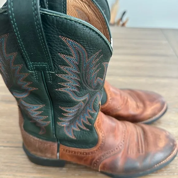 Ariat Boots Overall Good Condition Soles Are In Great Condition Size 10