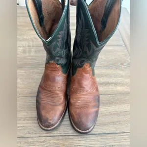 Ariat Boots Overall Good Condition Soles Are In Great Condition Size 10