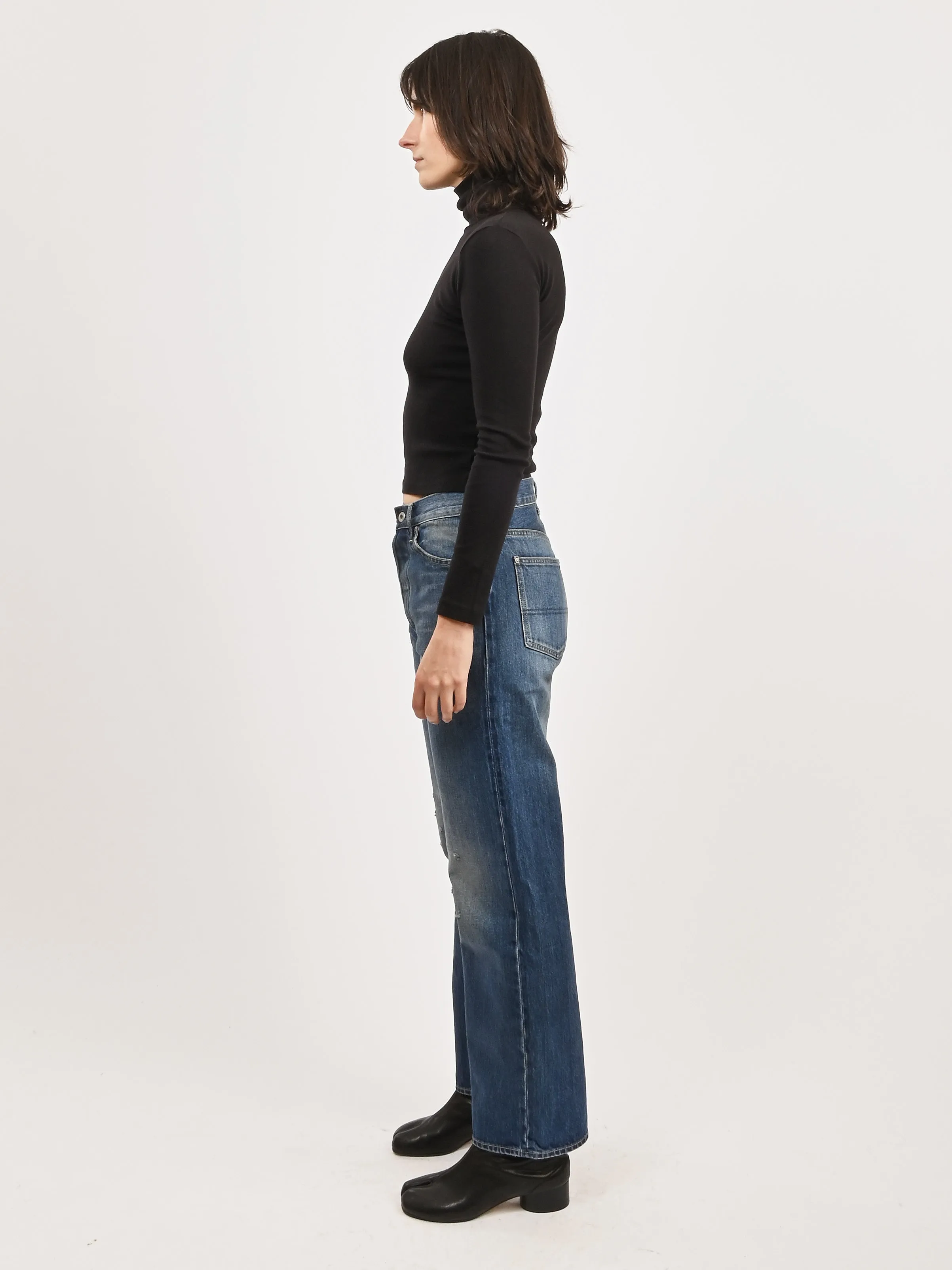 Black Turtleneck Bellevue Tee