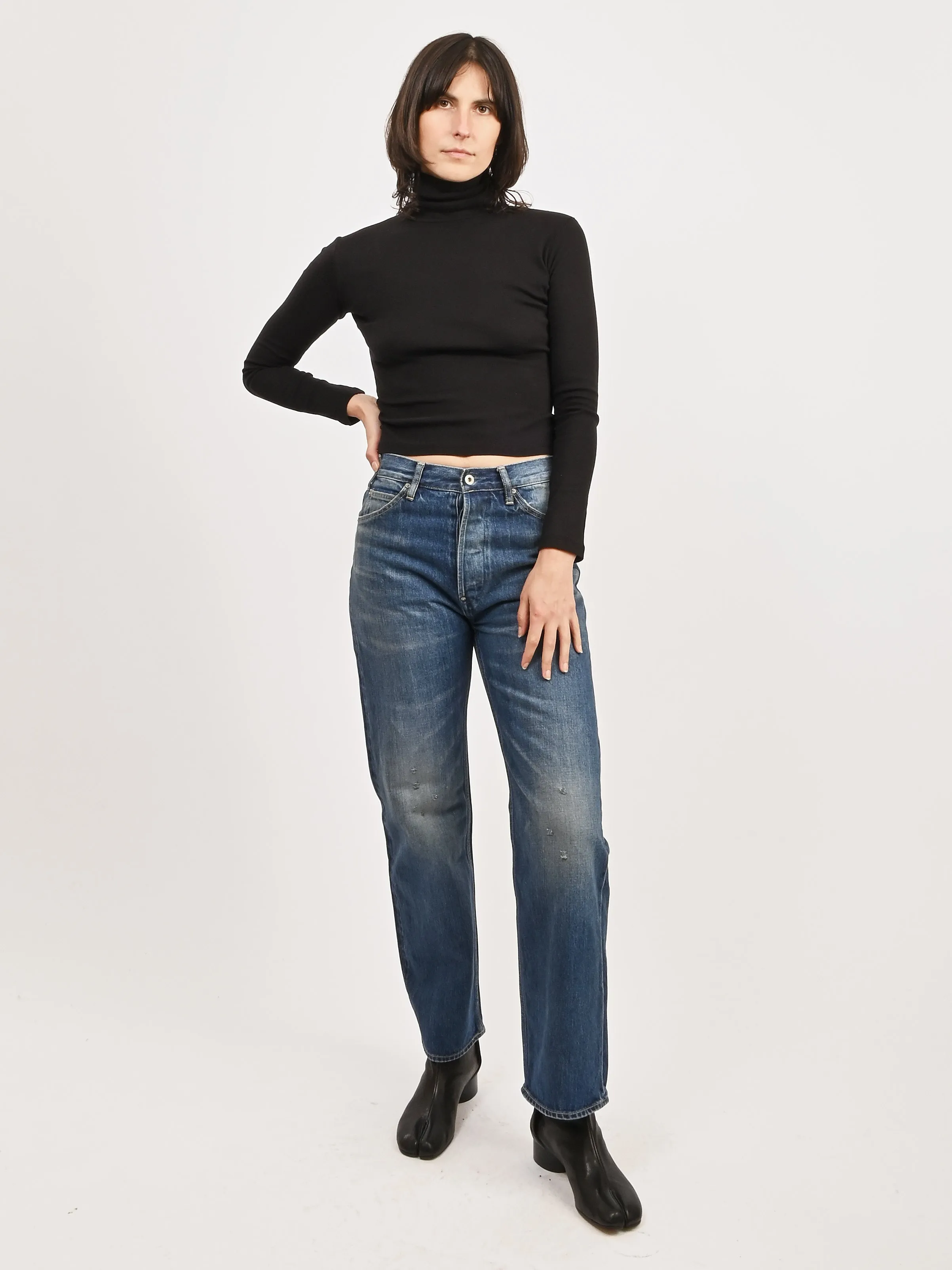 Black Turtleneck Bellevue Tee