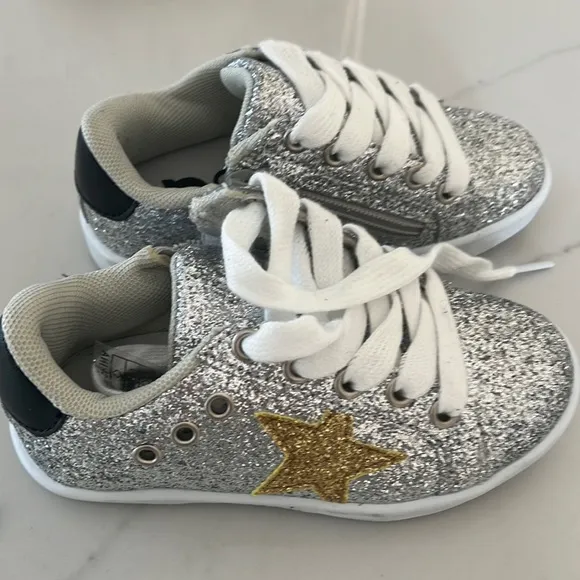 brand new HOO silver sparkly sneakers with gold sparkly star size 10-runs small