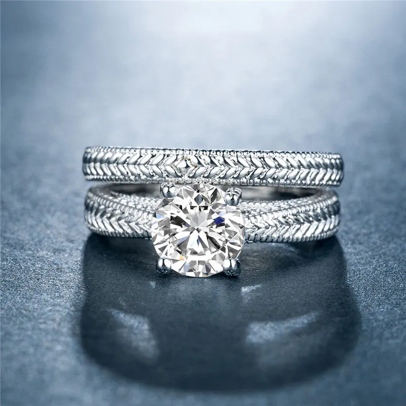 Coupled Fashion zircon ring