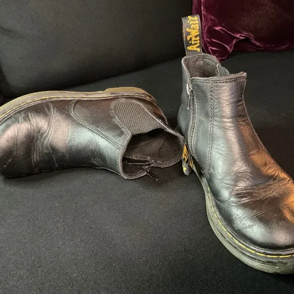 Dr Martens Chelsea Boots
