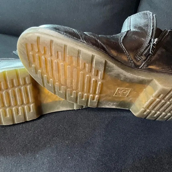 Dr Martens Chelsea Boots