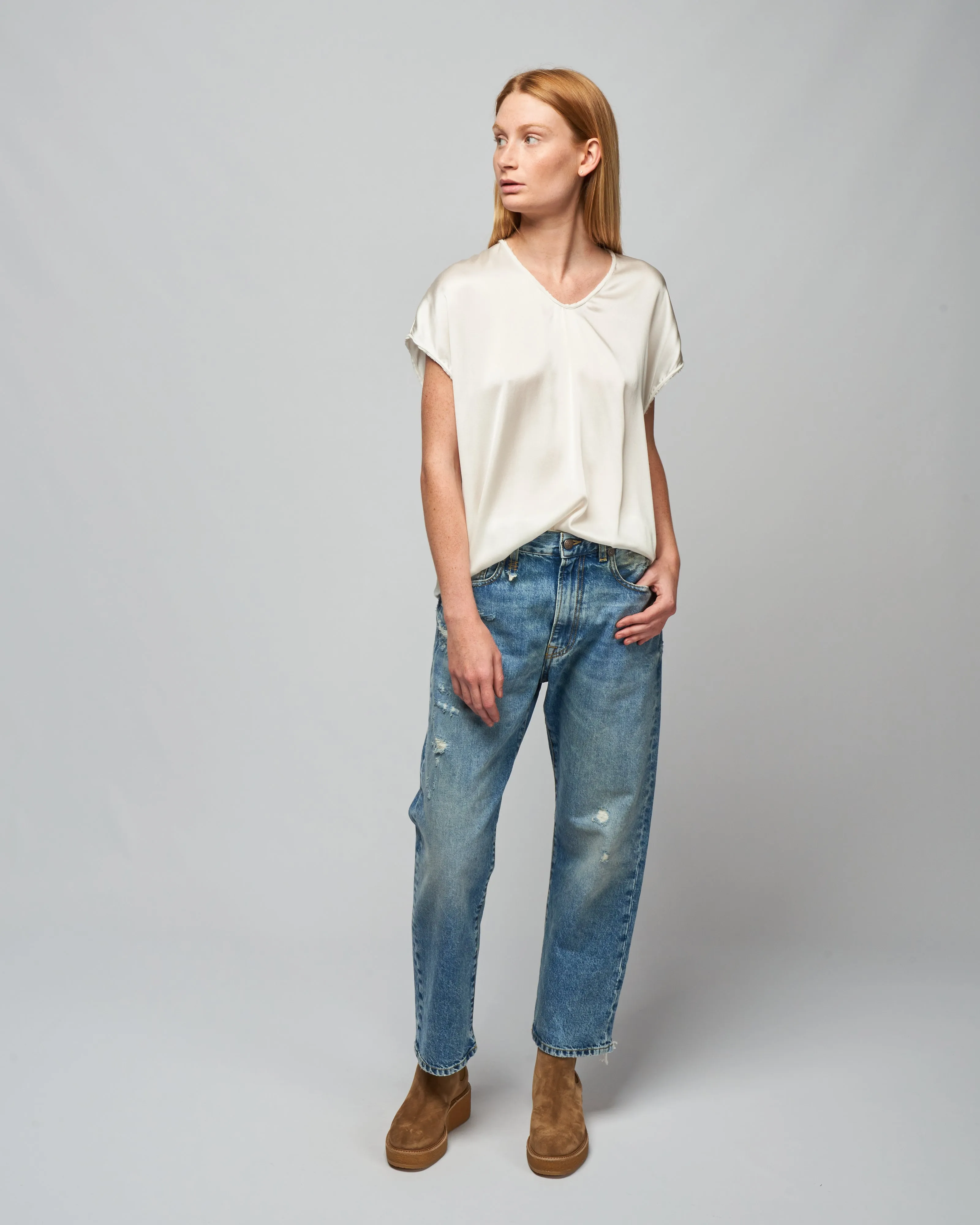 ellie sloppy-v tee - cloud
