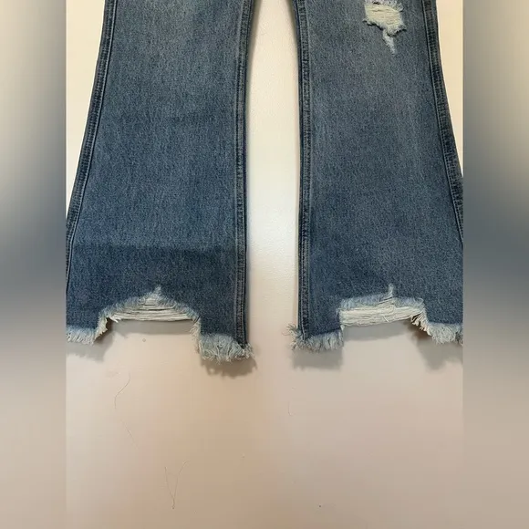 Evidnt Saint-Denis Flare Jeans Size 27 - NWT Distressed Wide Leg