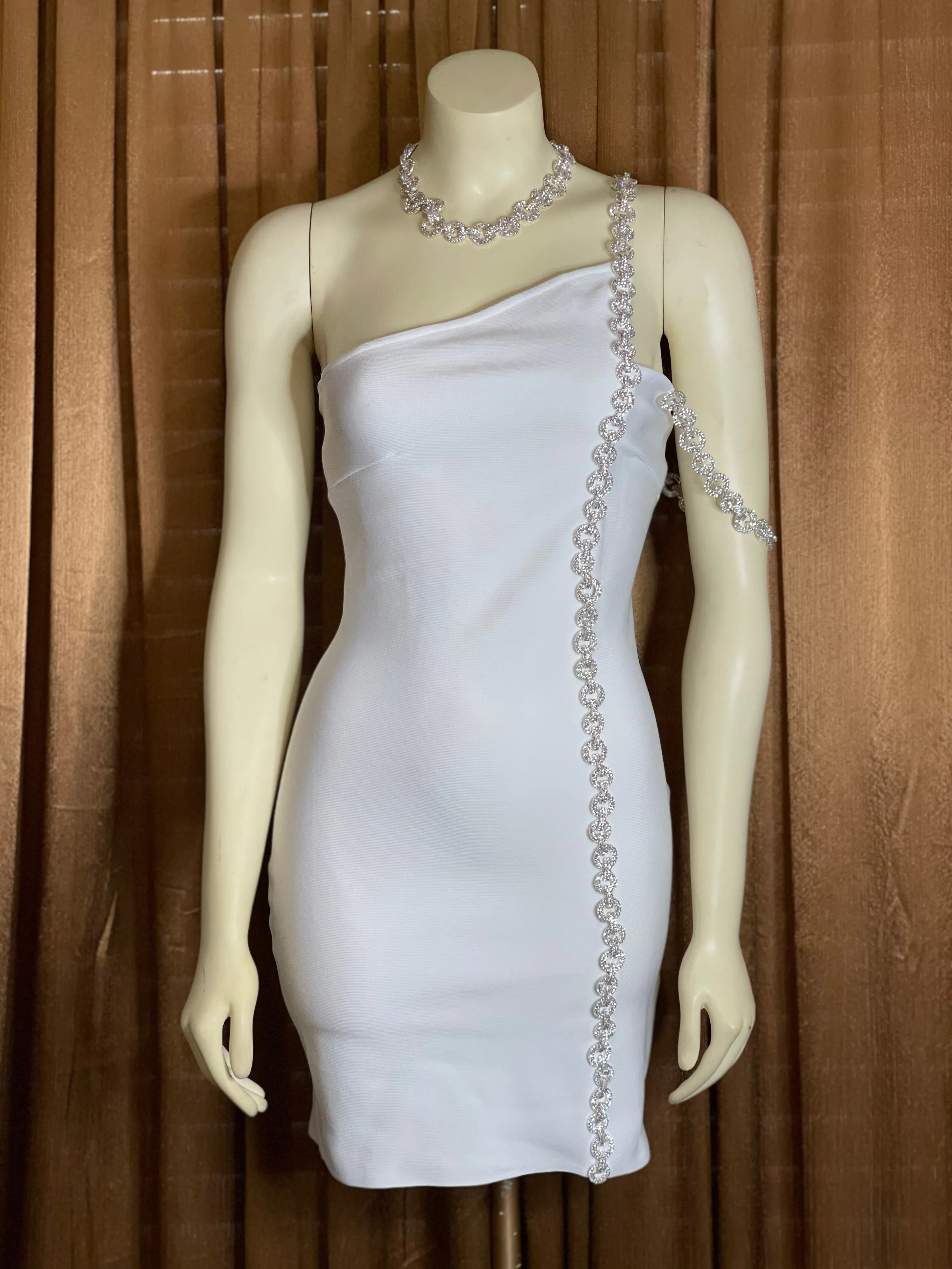 “FADORA” (WHITE)