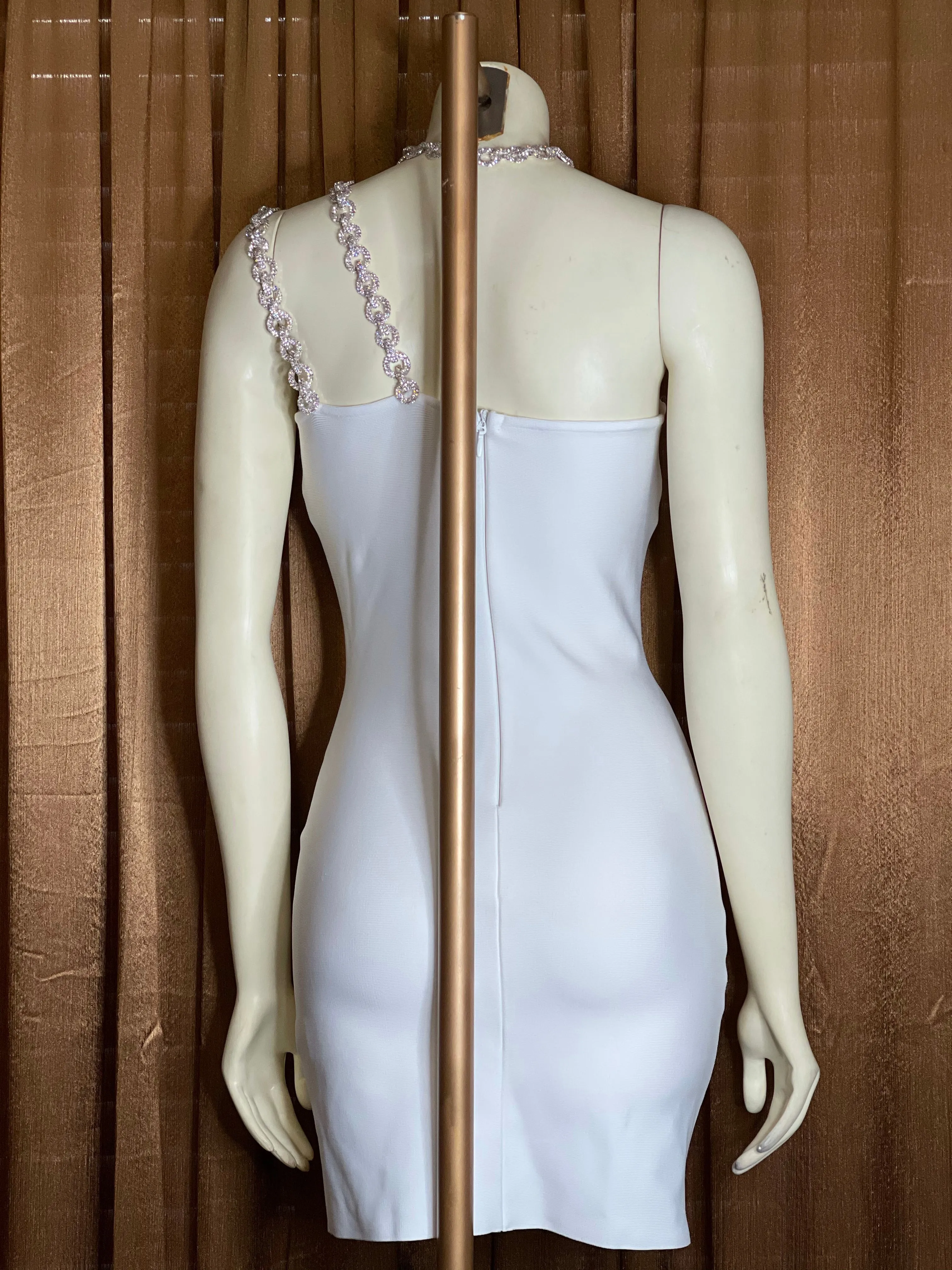 “FADORA” (WHITE)