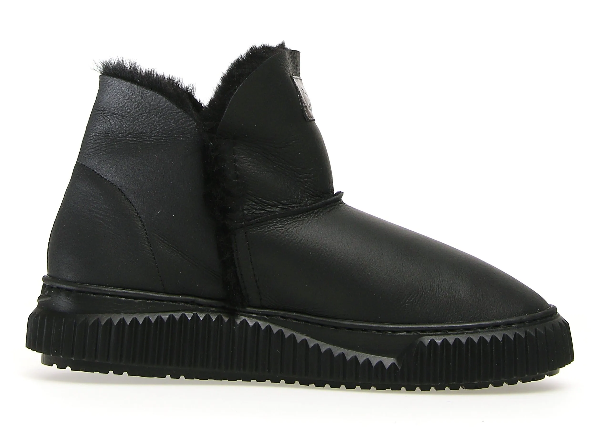 *FINAL SALE*Land - Black Shearling