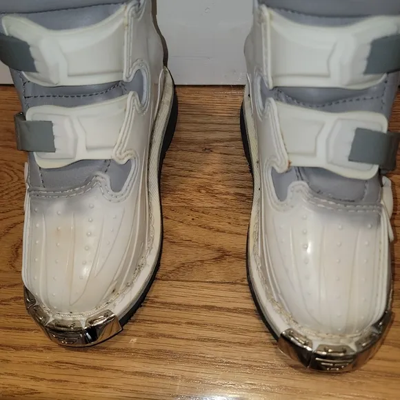 Fly Viper Youth Racing Boots White Gray Size Y 11  Dirtbike