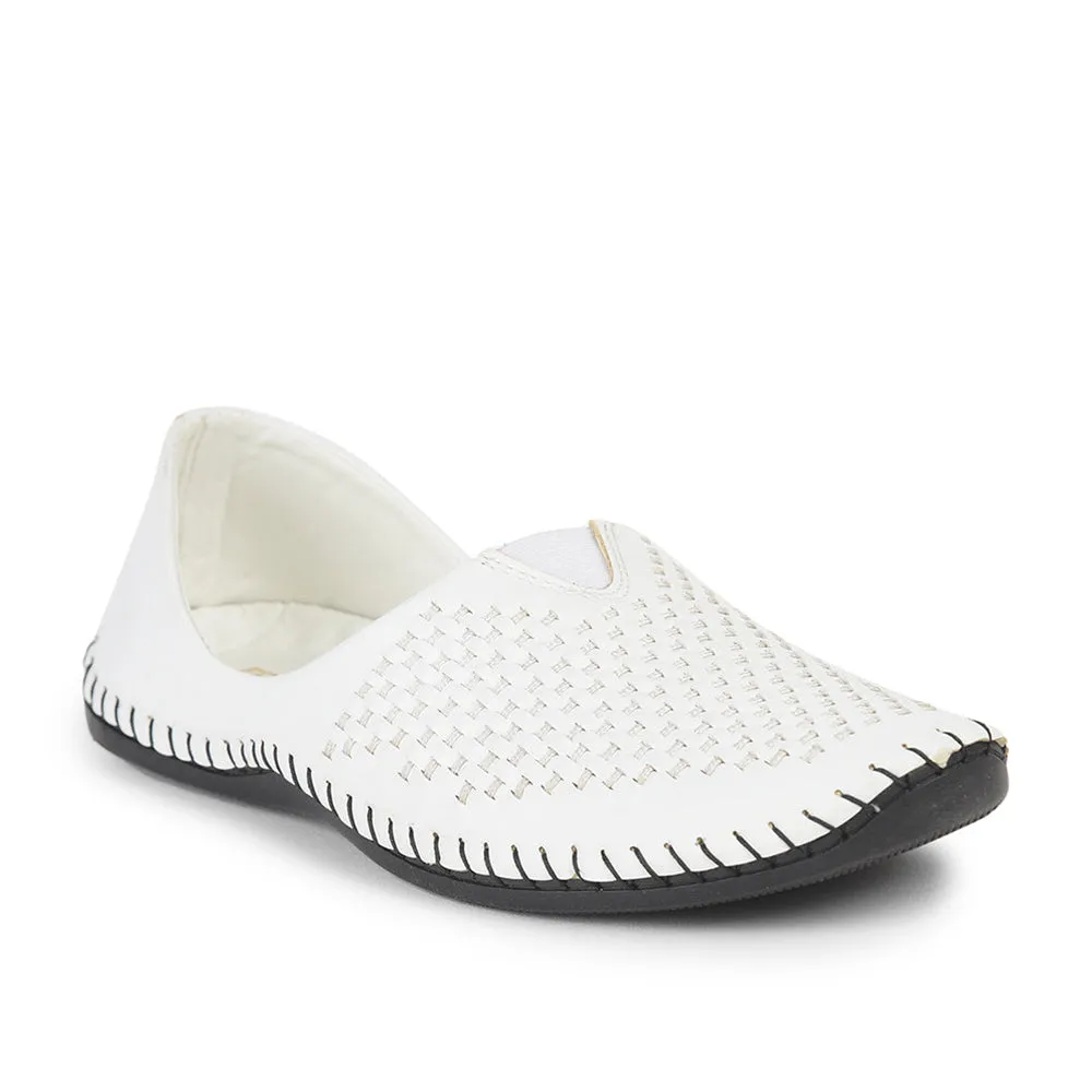 Fortune White Casual Mojari Loafers Shoes For Men AVN-40 By Liberty