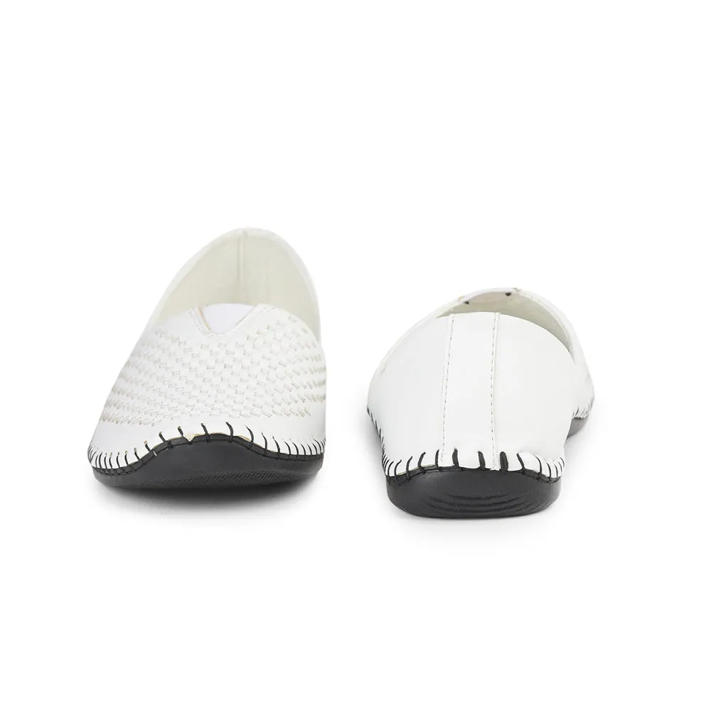 Fortune White Casual Mojari Loafers Shoes For Men AVN-40 By Liberty