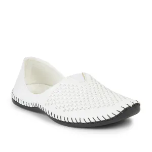Fortune White Casual Mojari Loafers Shoes For Men AVN-40 By Liberty