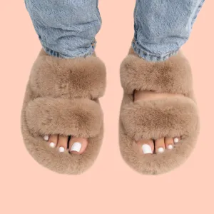 Furry slippers (beige)