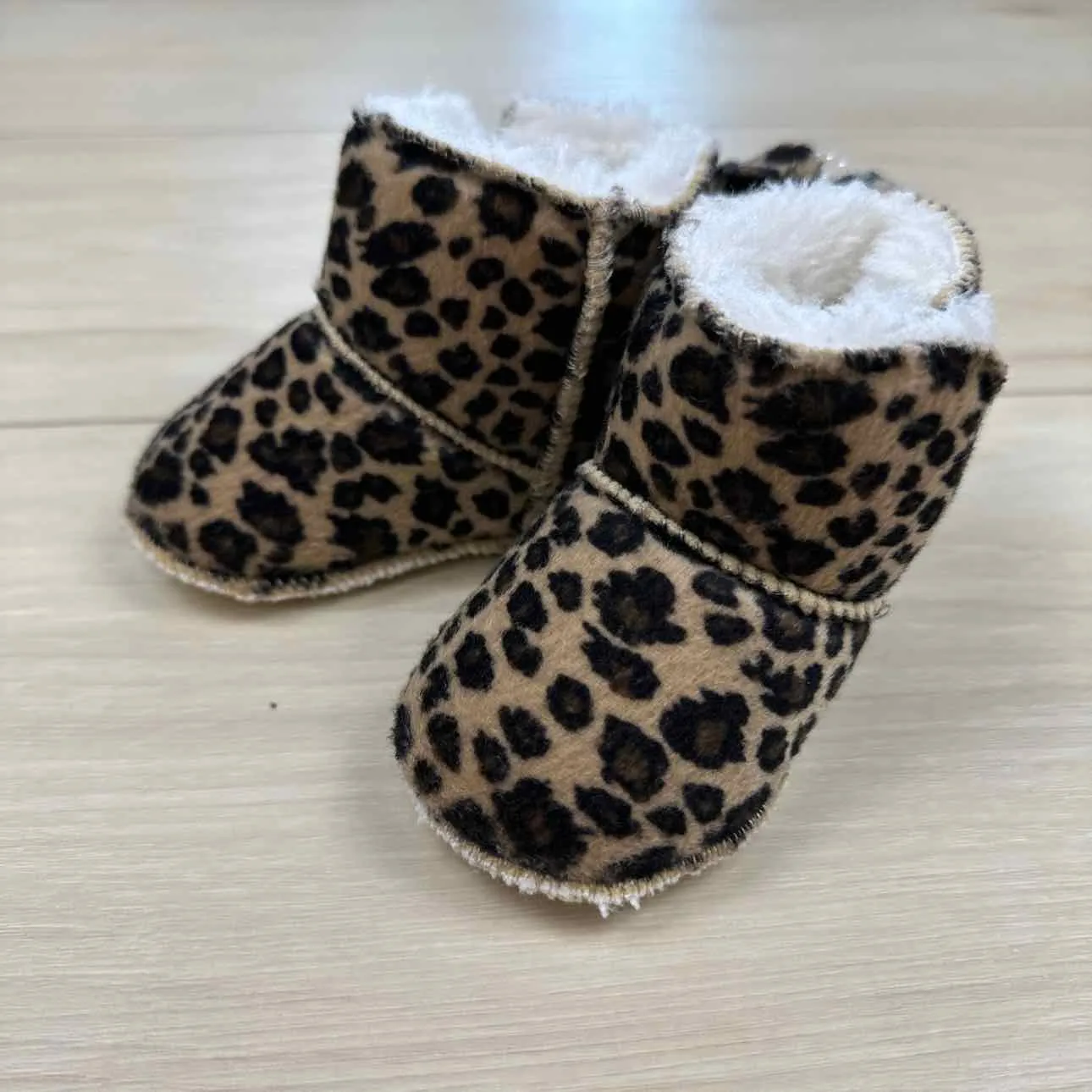 George FOOTWEAR slippers