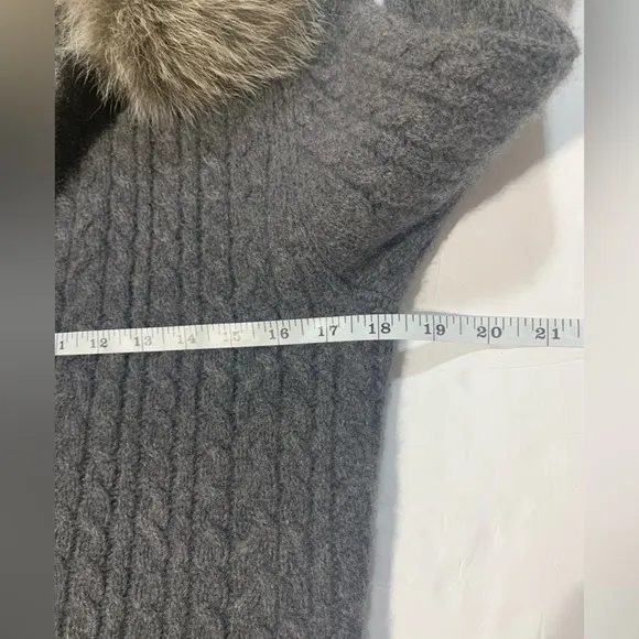 Grey Marina Luna 100% Cashmere Sweater with Fox Fur Collar