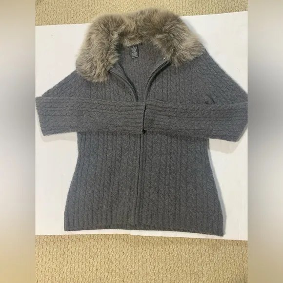Grey Marina Luna 100% Cashmere Sweater with Fox Fur Collar