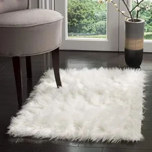 HomeStyles Ultra soft Faux Fur Rug - 31" X 43" Ivory, Home Stager Lot