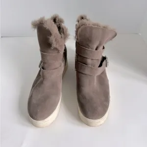J/Slides Wells Suede Faux Fur Trim High Top Sneaker (Women). Size 7