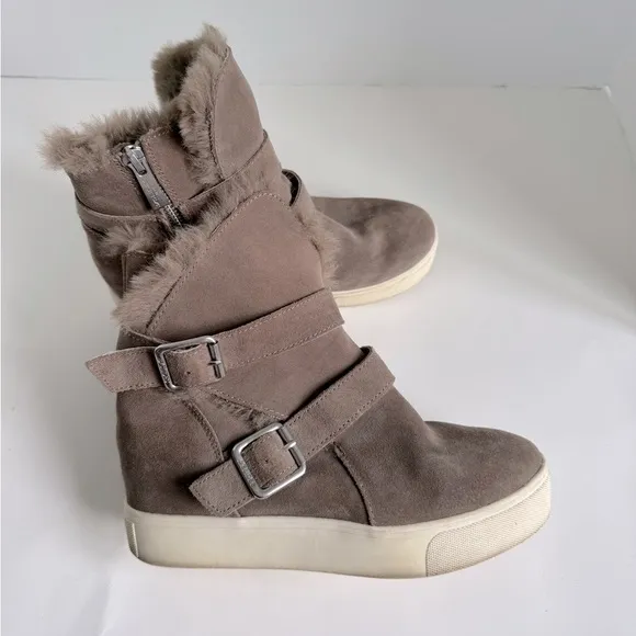 J/Slides Wells Suede Faux Fur Trim High Top Sneaker (Women). Size 7