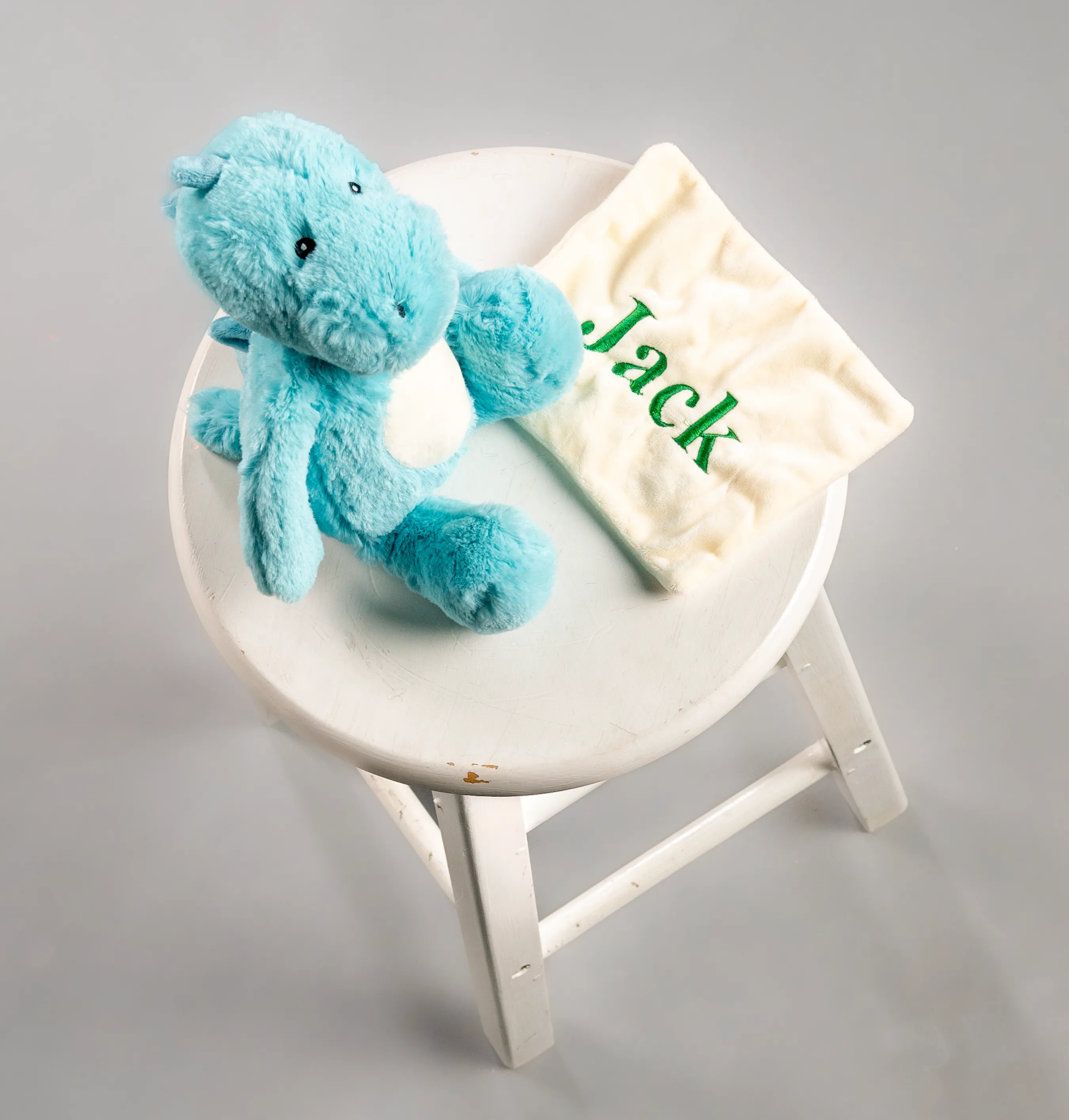 Lulabay baby boys 3 piece personalised Camo gown, slipper and dinosaur gift set