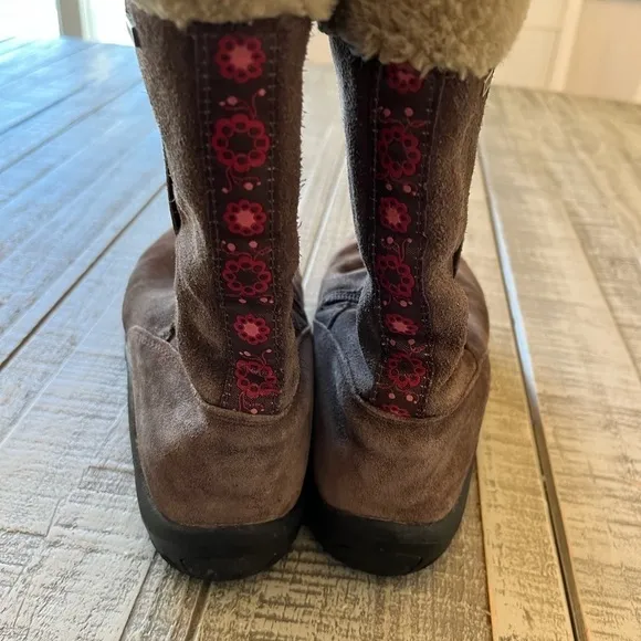 MERRELL Girls optiwarm Winter Jungle Moc Puff brown Fur Trim Flower boots size 4