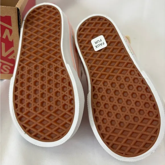 New Vans sz4.5 Toddler Sk8-Reissue Garden Party Peach dust Bunny Velcro sneakers