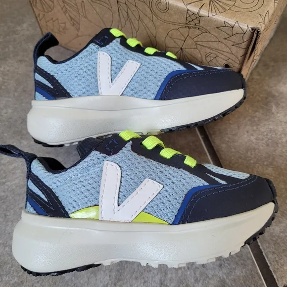 NEW Veja Alveomesh Sneakers 6c