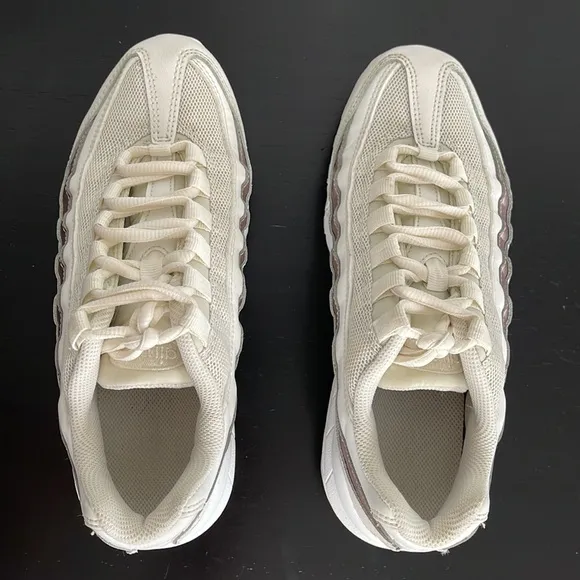 Nike Air Max 95 LE GS 'Bone' sneakers size 5.5Y