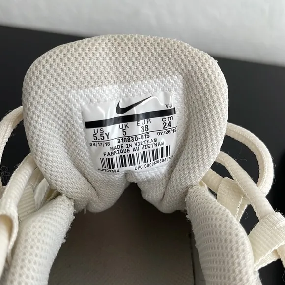 Nike Air Max 95 LE GS 'Bone' sneakers size 5.5Y