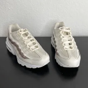 Nike Air Max 95 LE GS 'Bone' sneakers size 5.5Y