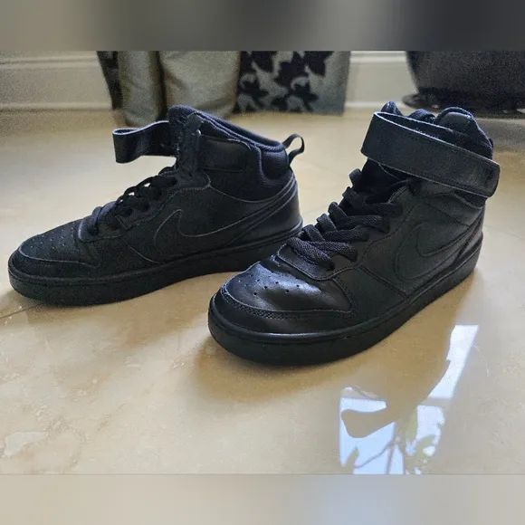 Nike Court Borough Mid 2 Triple Black, boys 6Y