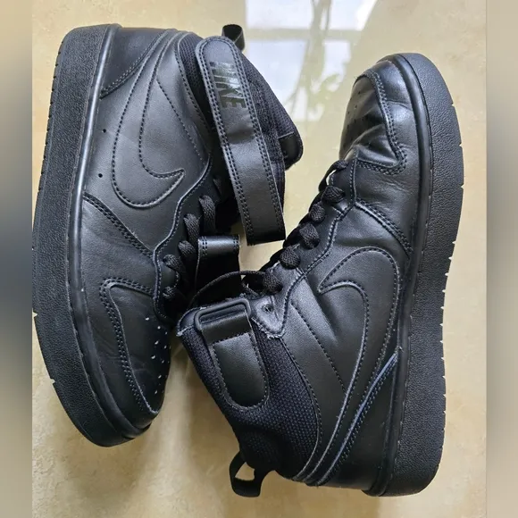 Nike Court Borough Mid 2 Triple Black, boys 6Y