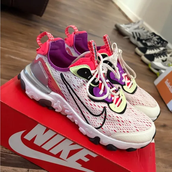 Nike React Vision Size 6Y (same as women’s 7.5) white, purple, neon pink, black