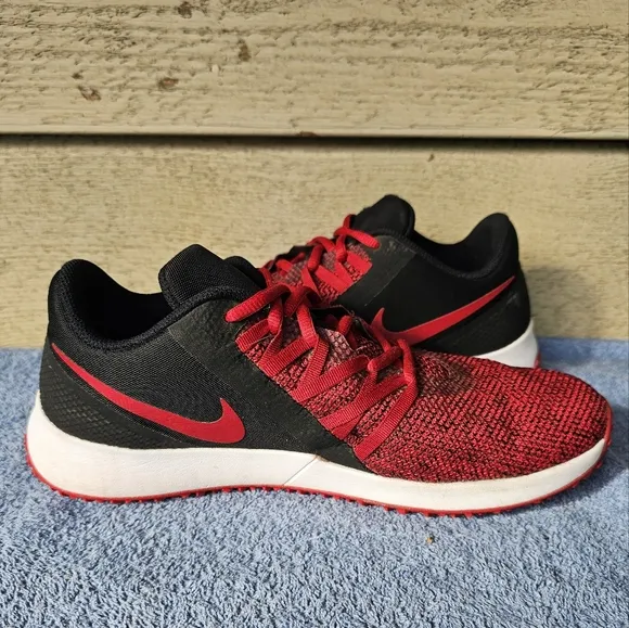 Nike Varsity Compete Traininer 2018 Sneakers Men's Shoe Size 9.5