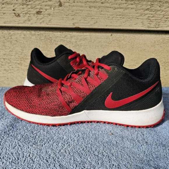Nike Varsity Compete Traininer 2018 Sneakers Men's Shoe Size 9.5