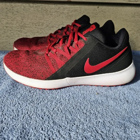 Nike Varsity Compete Traininer 2018 Sneakers Men's Shoe Size 9.5