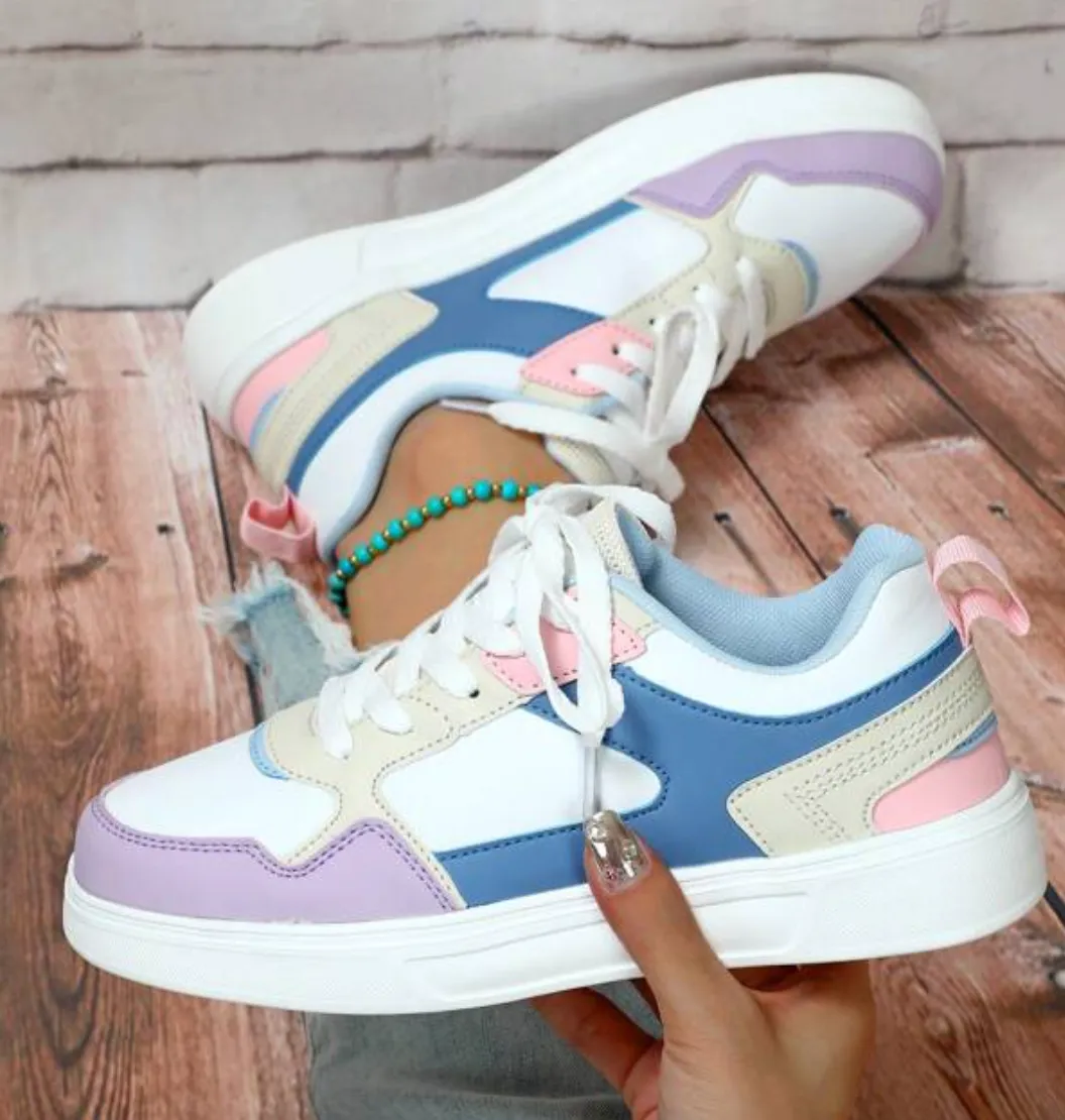 Nyomi | Trendy Sneakers