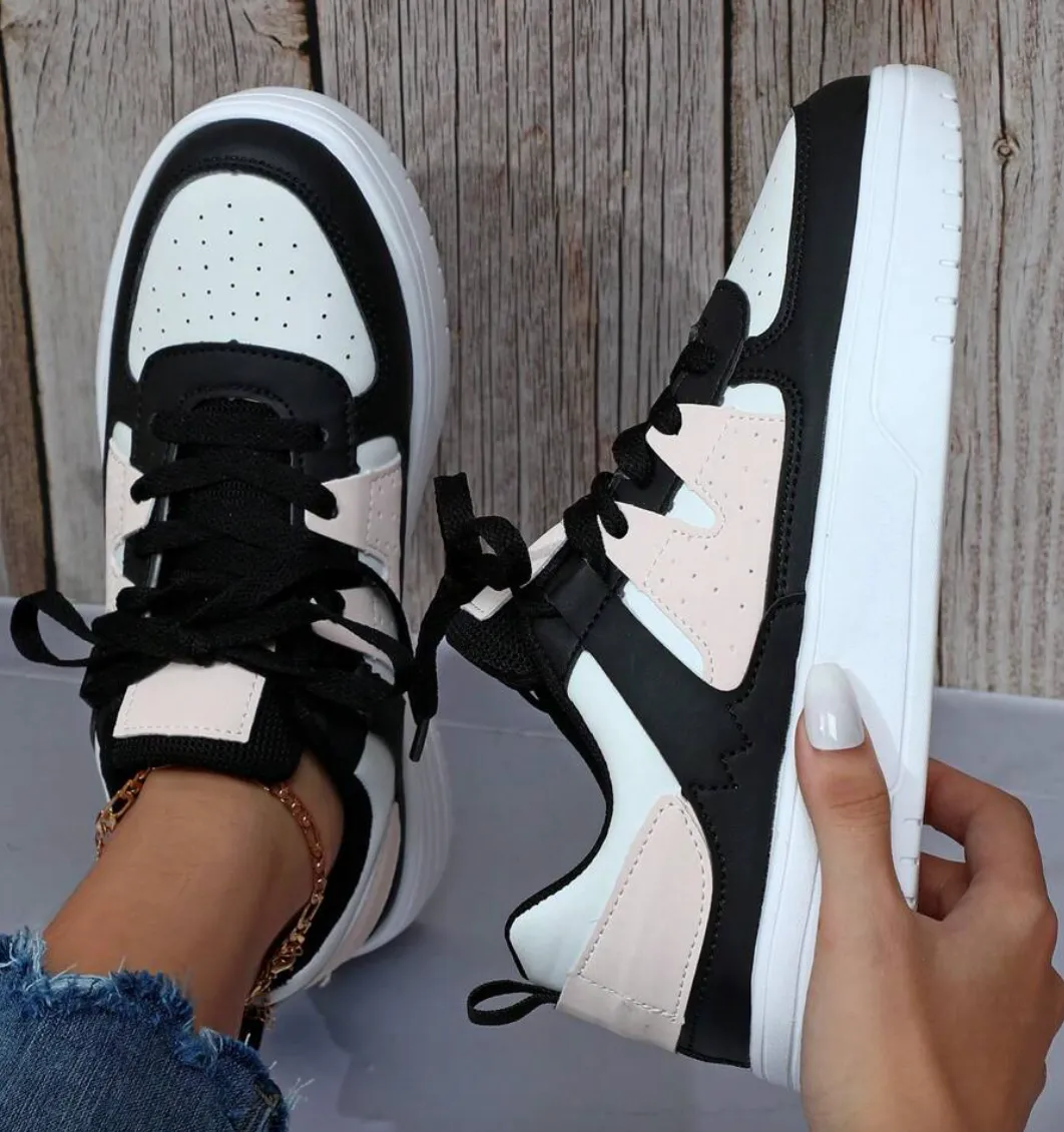 Nyomi | Trendy Sneakers