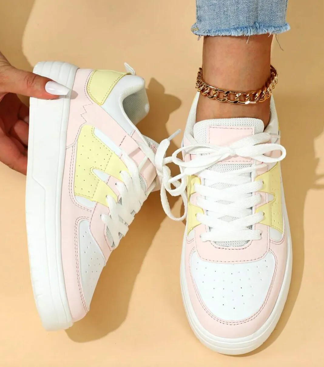 Nyomi | Trendy Sneakers