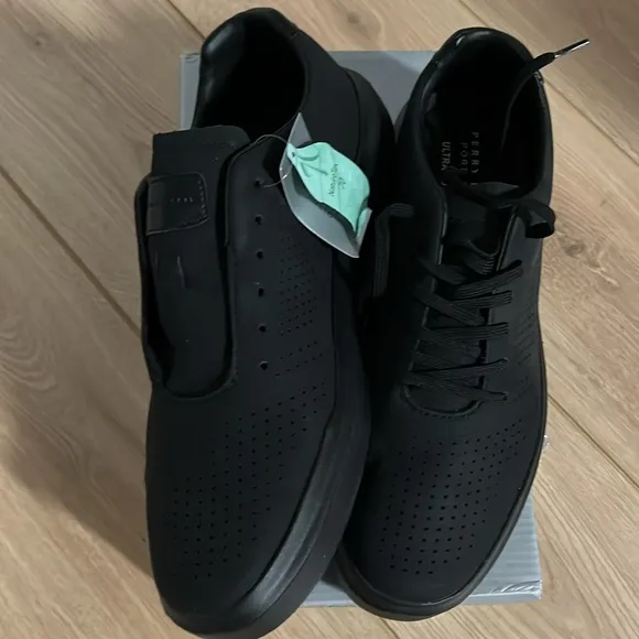 Perry Ellis Men’s Ultra Foam Sneakers