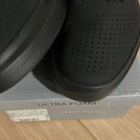 Perry Ellis Men’s Ultra Foam Sneakers