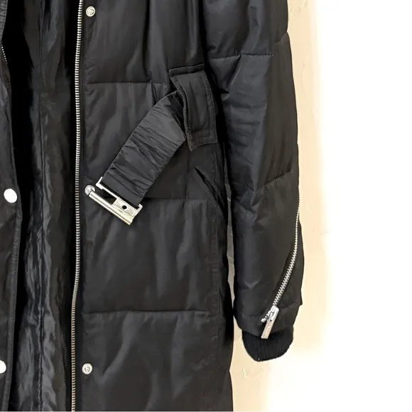 Puffer Jacket (Coat) with detachable fur hood. Size Medium. Black