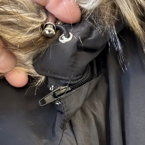 Puffer Jacket (Coat) with detachable fur hood. Size Medium. Black