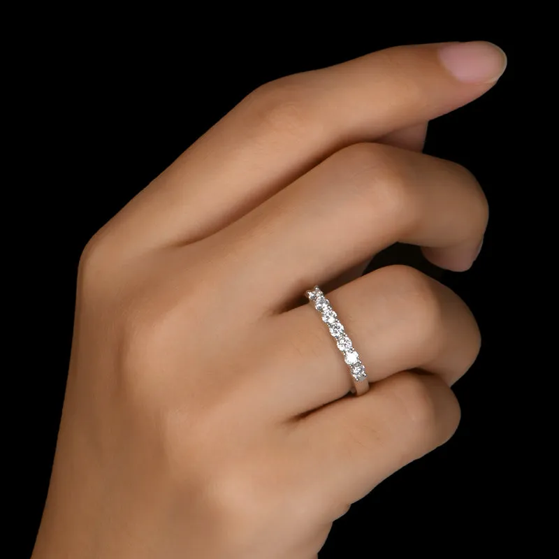 Round Cut Moissanite Diamond Ring